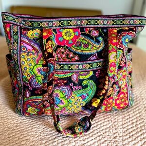 Vera Bradley Oversized Weekender Duffle with Zip Top & Pockets | Retired Print